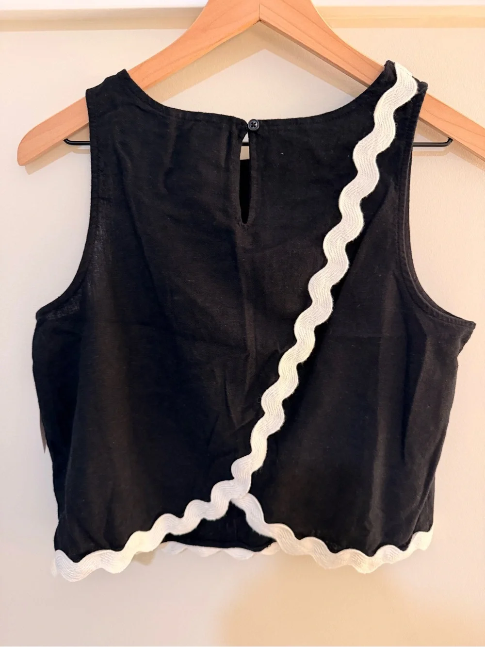 Old Navy sleeveless black